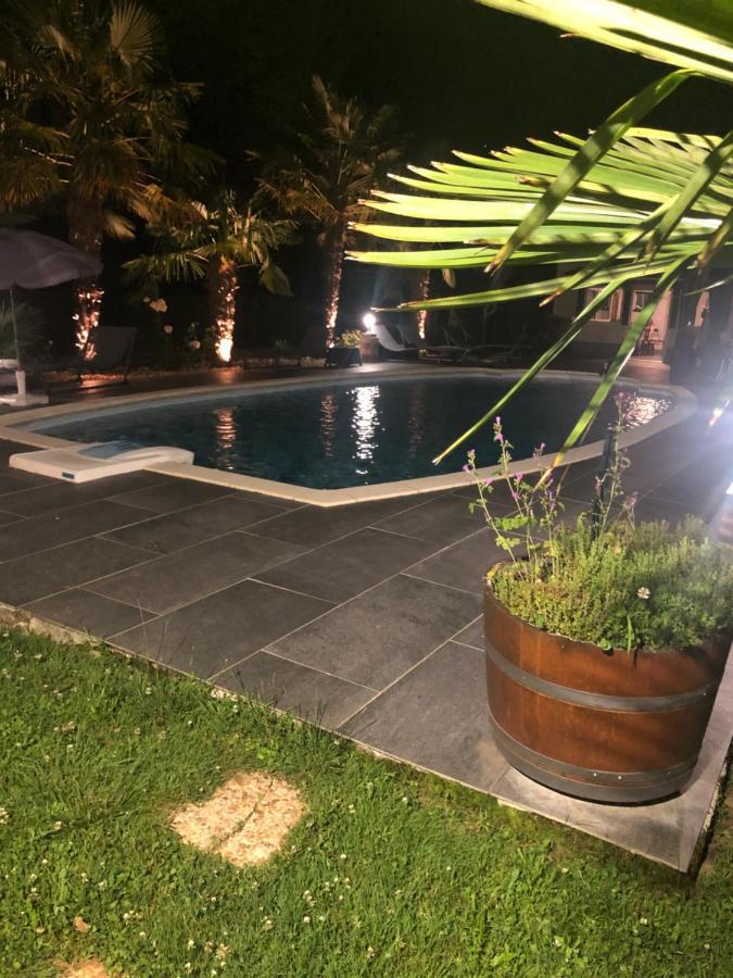 Villa Bergerac Avec Piscine Kültér fotó